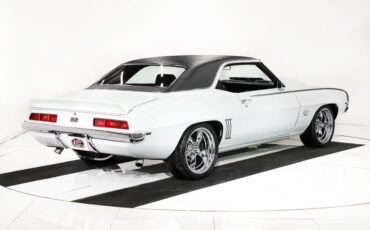 Unknown-Camaro-1969-Dover-White-Black-27