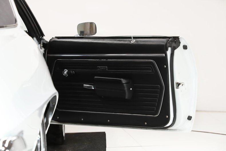 Unknown-Camaro-1969-Dover-White-Black-31