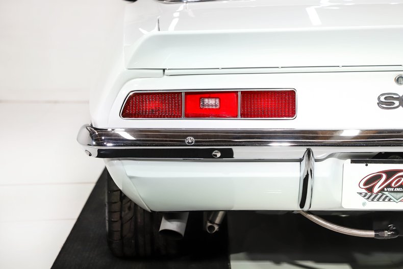 Unknown-Camaro-1969-Dover-White-Black-33