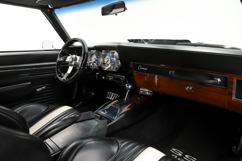 Unknown-Camaro-1969-Dover-White-Black-34