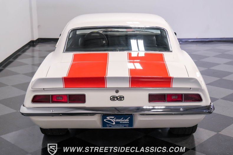 Unknown-Camaro-1969-Dover-White-Black-35