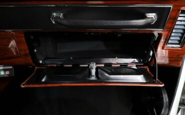 Unknown-Camaro-1969-Dover-White-Black-35