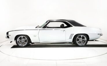 Unknown-Camaro-1969-Dover-White-Black-36
