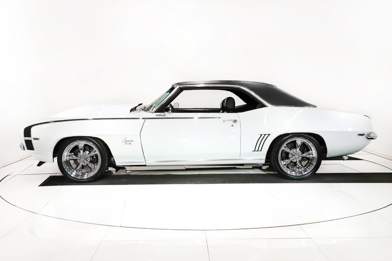 Unknown-Camaro-1969-Dover-White-Black-36
