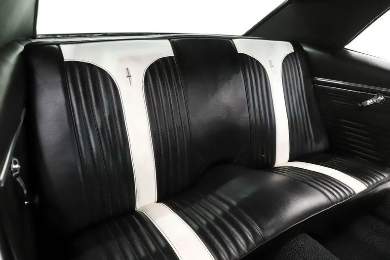 Unknown-Camaro-1969-Dover-White-Black-39