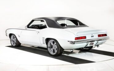 Unknown-Camaro-1969-Dover-White-Black-4