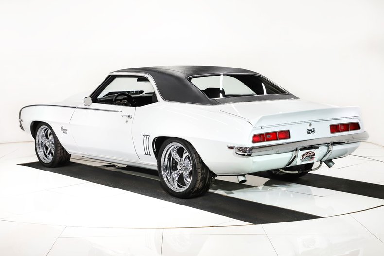 Unknown-Camaro-1969-Dover-White-Black-4