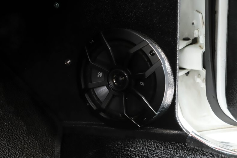 Unknown-Camaro-1969-Dover-White-Black-43