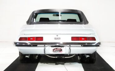 Unknown-Camaro-1969-Dover-White-Black-44