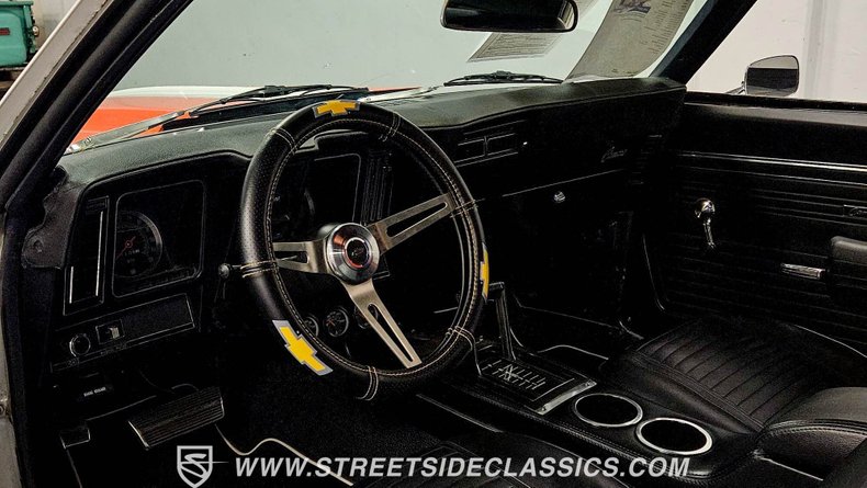 Unknown-Camaro-1969-Dover-White-Black-47