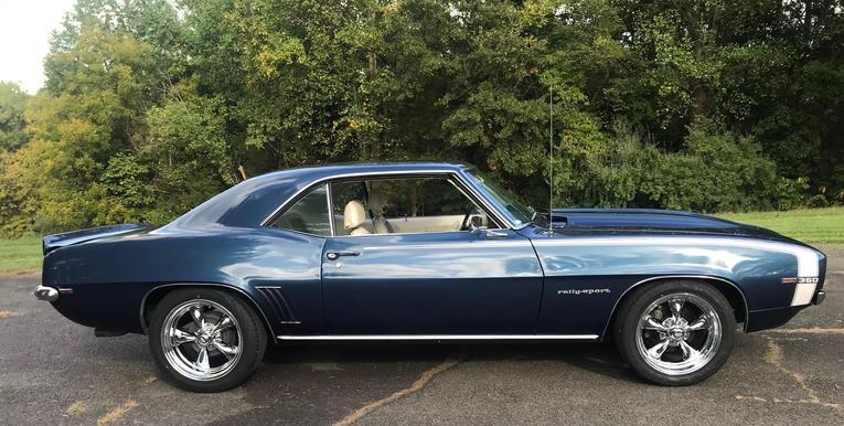 Unknown-Camaro-1969-Dusk-Blue-White-4