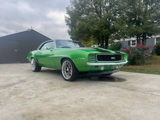 Unknown-Camaro-1969-Green-Black-Houndstooth-11