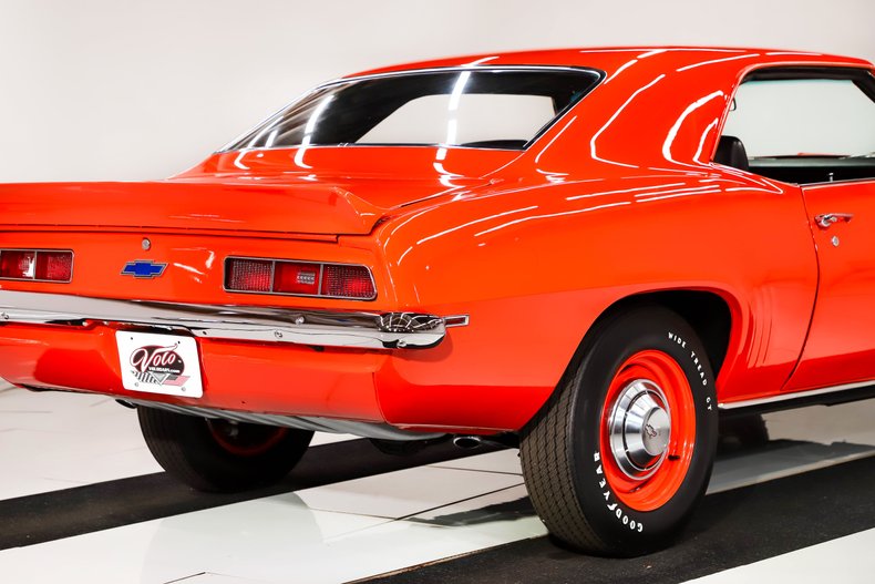 Unknown-Camaro-1969-Hugger-Orange-Black-35