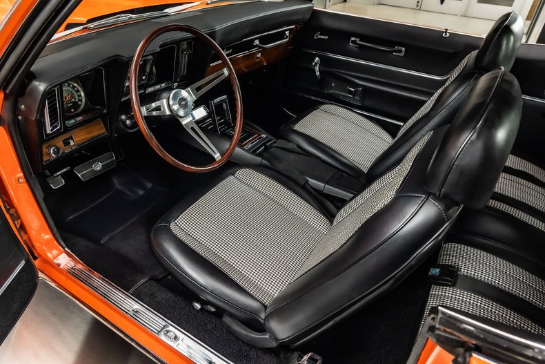 Unknown-Camaro-1969-Hugger-Orange-Houndstooth-1