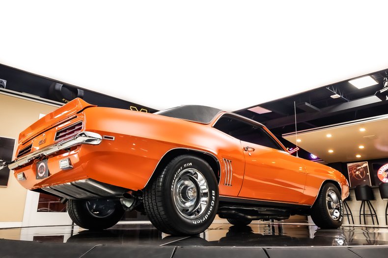 Unknown-Camaro-1969-Hugger-Orange-Houndstooth-21