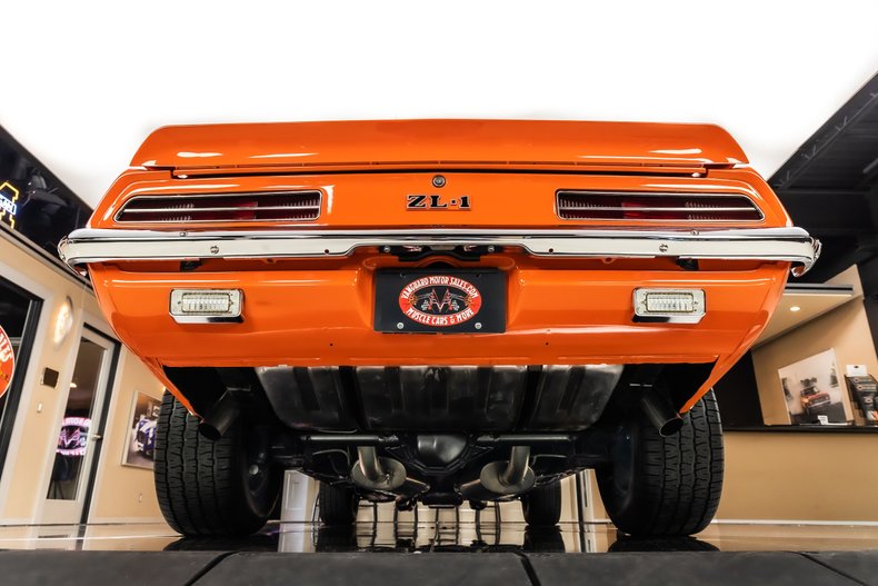 Unknown-Camaro-1969-Hugger-Orange-Houndstooth-22