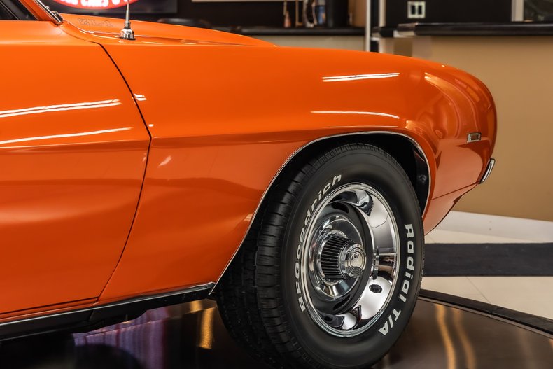 Unknown-Camaro-1969-Hugger-Orange-Houndstooth-27