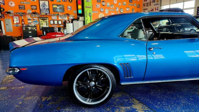 Unknown-Camaro-1969-Lemans-Blue-Custom-9