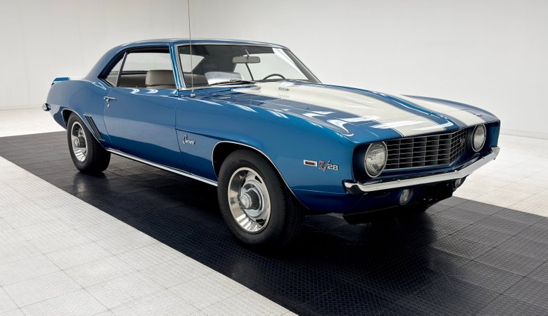 Unknown-Camaro-1969-Lemans-Blue-Ivory-10