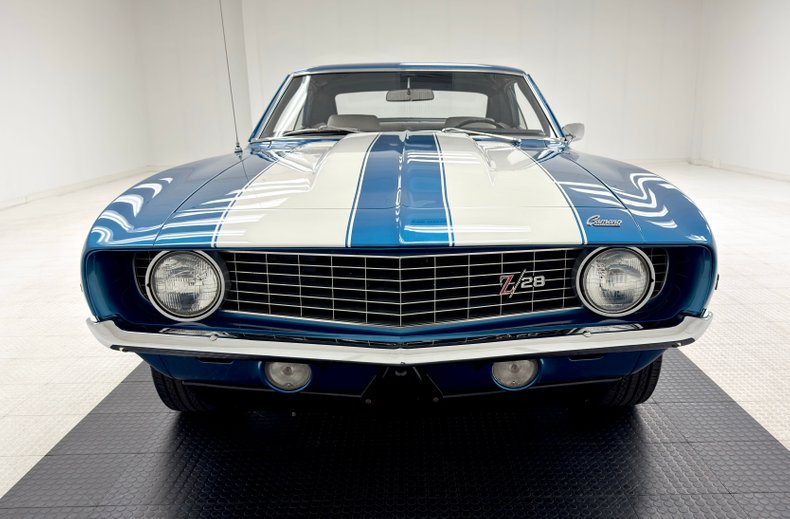 Unknown-Camaro-1969-Lemans-Blue-Ivory-11