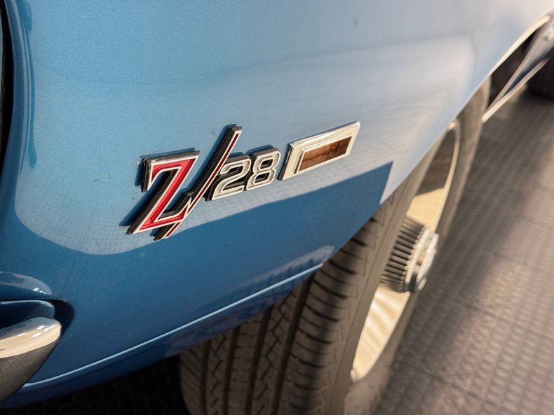 Unknown-Camaro-1969-Lemans-Blue-Ivory-13