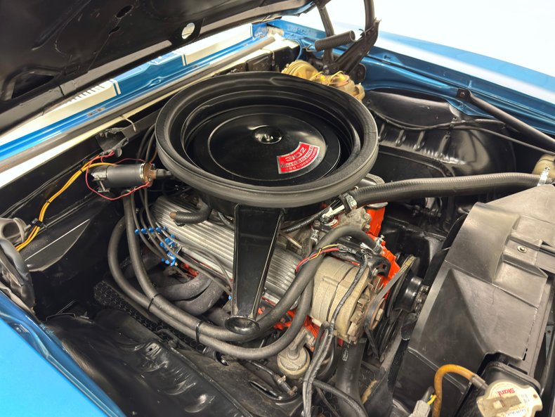 Unknown-Camaro-1969-Lemans-Blue-Ivory-26