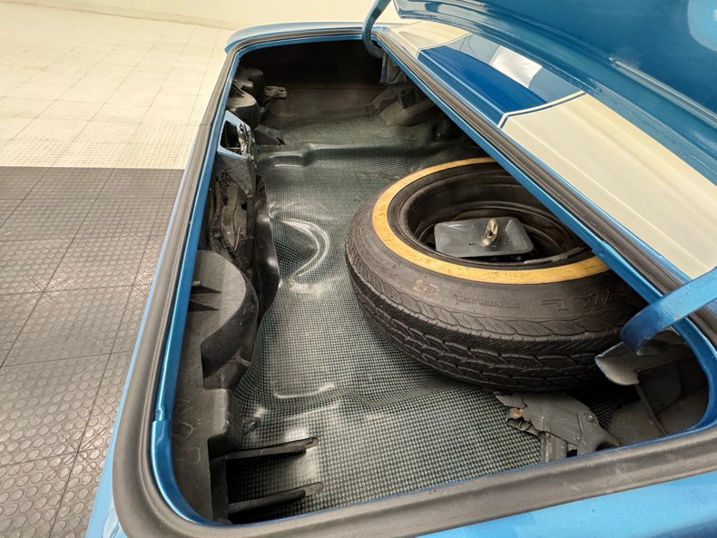 Unknown-Camaro-1969-Lemans-Blue-Ivory-32