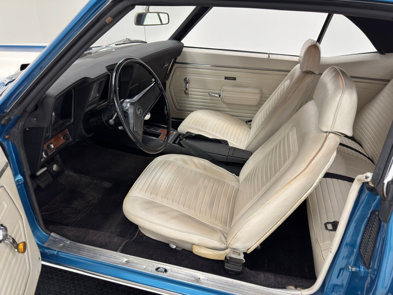 Unknown-Camaro-1969-Lemans-Blue-Ivory-36