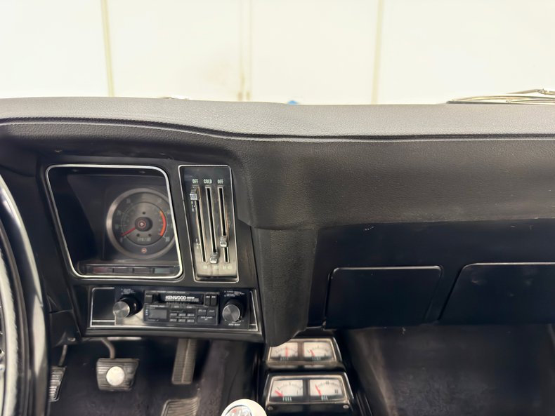 Unknown-Camaro-1969-Lemans-Blue-Ivory-46