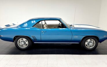 Unknown-Camaro-1969-Lemans-Blue-Ivory-9