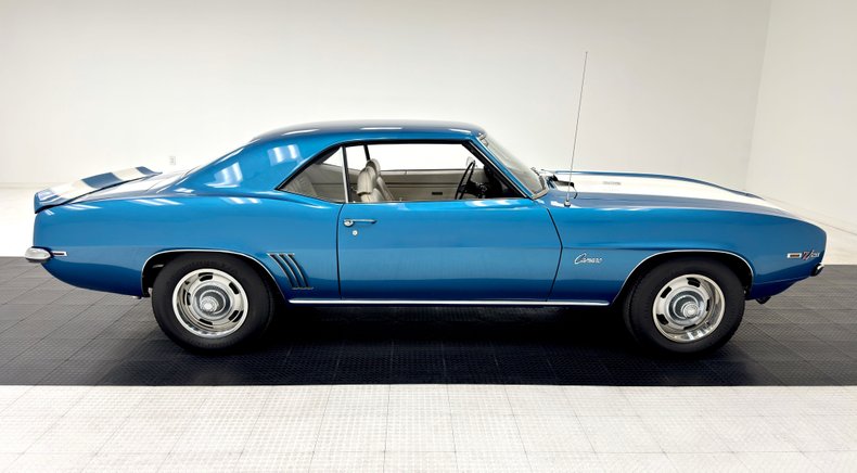 Unknown-Camaro-1969-Lemans-Blue-Ivory-9