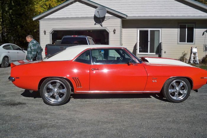 Unknown-Camaro-1969-Orange