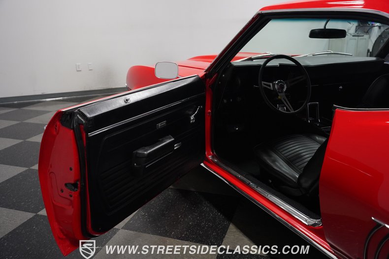 Unknown-Camaro-1969-Red-Black-16