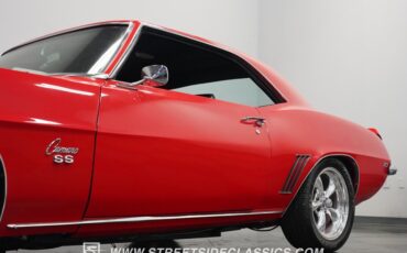 Unknown-Camaro-1969-Red-Black-34