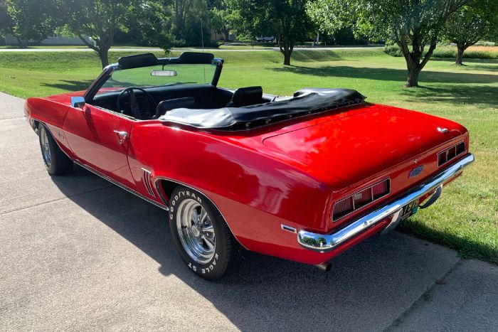 Unknown-Camaro-1969-Red-Black-Leather-7