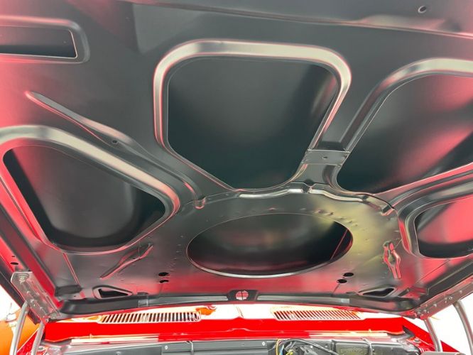 Unknown-Camaro-1969-Red-Black-and-White-Houn-17