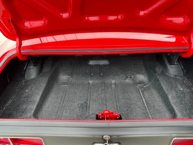 Unknown-Camaro-1969-Red-Black-and-White-Houn-18