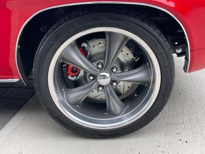 Unknown-Camaro-1969-Red-Black-and-White-Houn-27