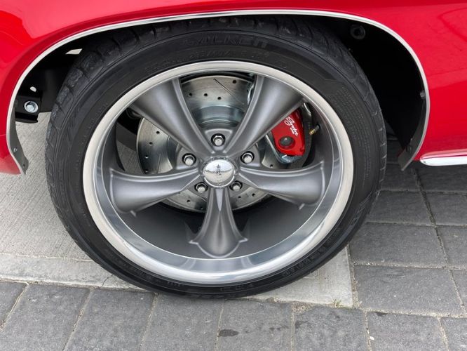 Unknown-Camaro-1969-Red-Black-and-White-Houn-28