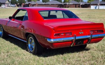Unknown-Camaro-1969-Red-Black-and-White-Houn-3