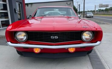 Unknown-Camaro-1969-Red-Black-and-White-Houn-4