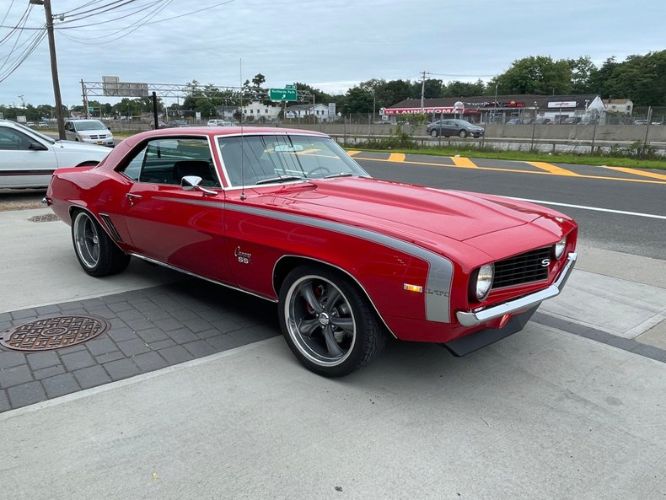 Unknown-Camaro-1969-Red-Black-and-White-Houn-8