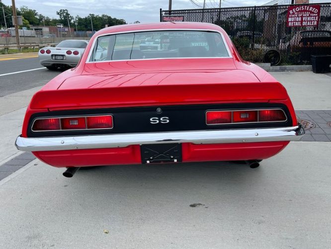 Unknown-Camaro-1969-Red-Black-and-White-Houn-9
