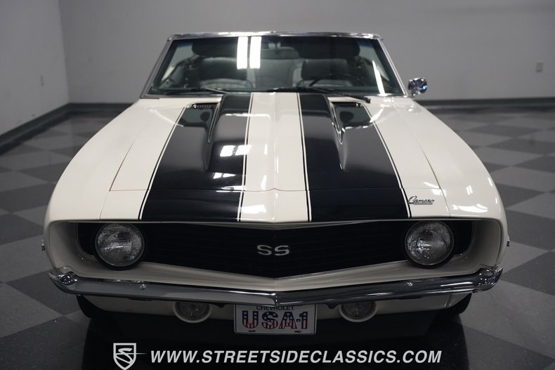Unknown-Camaro-1969-White-Black-ampamp-White-Ho-12