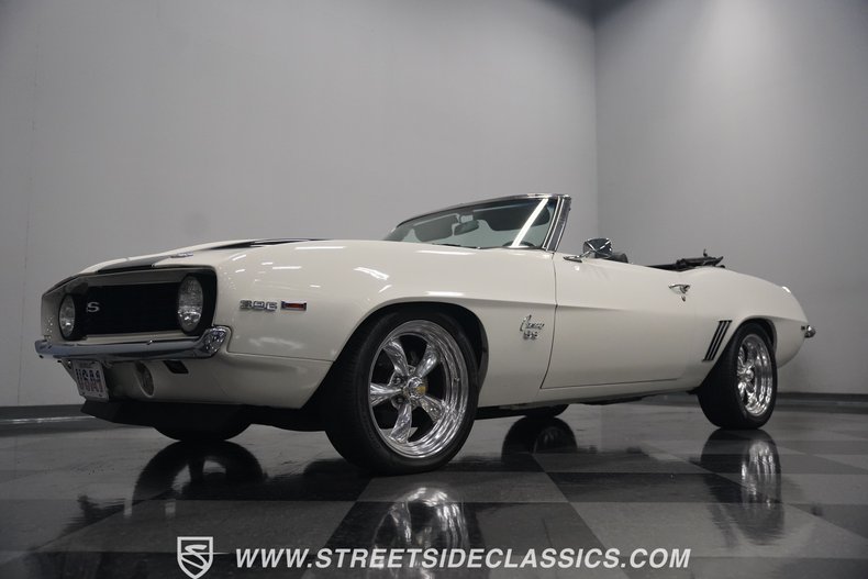Unknown-Camaro-1969-White-Black-ampamp-White-Ho-15