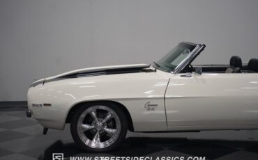Unknown-Camaro-1969-White-Black-ampamp-White-Ho-17