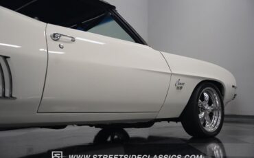 Unknown-Camaro-1969-White-Black-ampamp-White-Ho-18