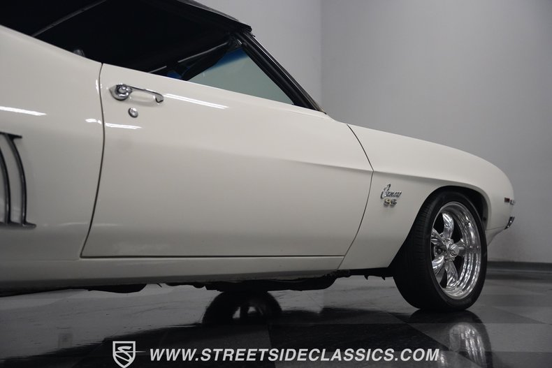 Unknown-Camaro-1969-White-Black-ampamp-White-Ho-18