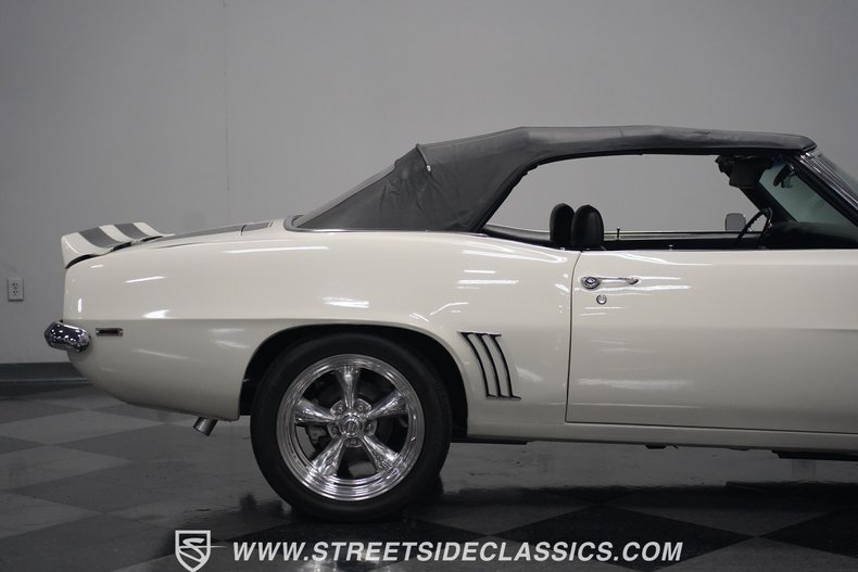Unknown-Camaro-1969-White-Black-ampamp-White-Ho-19