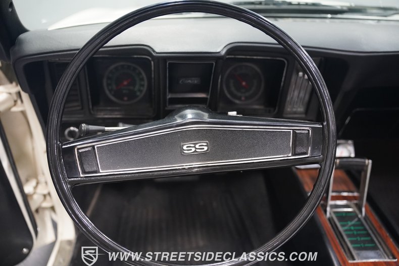 Unknown-Camaro-1969-White-Black-ampamp-White-Ho-25